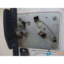 serrure de porte laterale coulissante peugeot J7 J9 